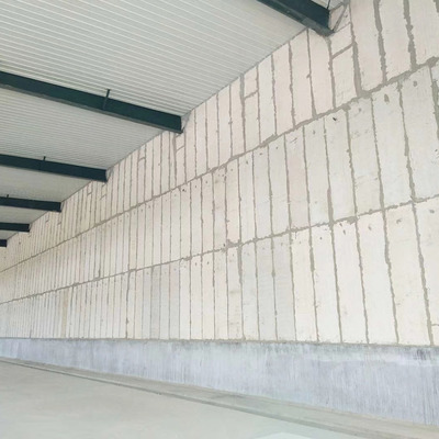 华跃建材 以品质服务铸就信赖——聚焦济南学校硅酸钙板聚苯颗粒复合夹芯墙板与钢材应用